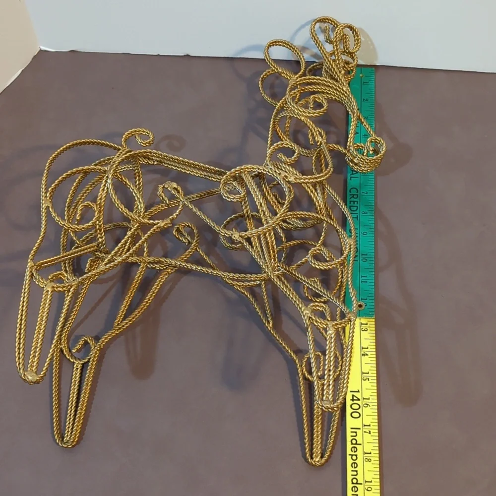 Reindeer Standing Gold Heavy Metal Decor